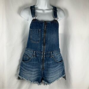Free People We The Free Sunkissed Denim Overall Shorts Size 8 Zipper Raw Hem